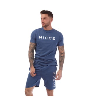 Heren Nicce Rowan Lounge Set in blauw.- T-shirt:- Ronde hals.- Korte mouwen.- Bedrukt logo.- Rechte zoom.- 100% Katoen.- Shorts:- Platte elastische tailleband met merknaam.- Twee steekzakken.- Bedrukt merk.- 100% Katoen.- Ref: NC2P127885BS2