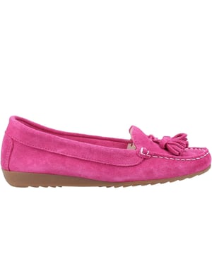 Experience the perfect blend of style and comfort with the Riva Aldons women's loafers. Expertly crafted from luxurious Portuguese suede, these loafers exude sophistication while offering a soft and supple feel. The leather insole ensures a comfortable fit, making them ideal for all-day wear.
Adorned with classic tassel detailing, these loafers add a touch of elegance to any casual ensemble. The durable rubber outsole provides excellent grip, keeping you steady on your feet during those long Summer days. Perfect for pairing with your favorite outfits, the Riva Aldons loafers are a must-have addition to your seasonal wardrobe.

- Leather upper

- Leather insole

- Tassel detailing

- Slip on design

- Cushioned footbed

- Durable rubber outsole

- Riva branding