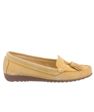 Experience the perfect blend of style and comfort with the Riva Aldons women's loafers. Expertly crafted from luxurious Portuguese suede, these loafers exude sophistication while offering a soft and supple feel. The leather insole ensures a comfortable fit, making them ideal for all-day wear.
Adorned with classic tassel detailing, these loafers add a touch of elegance to any casual ensemble. The durable rubber outsole provides excellent grip, keeping you steady on your feet during those long Summer days. Perfect for pairing with your favorite outfits, the Riva Aldons loafers are a must-have addition to your seasonal wardrobe.

- Leather upper

- Leather insole

- Tassel detailing

- Slip on design

- Cushioned footbed

- Durable rubber outsole

- Riva branding