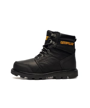 The SE Allerton Mens Boots, are part of the exclusive Heritage Capsule Collection, are a modern homage to industrial legacy. Drawing inspiration from the classic "Resonate" work boot, this 6-inch design effortlessly blends traditional workwear aesthetics with contemporary fashion. These boots feature signature round eyelets, durable hardware, and embossed branding, creating a striking combination of rugged toughness and distinctive style.
 Crafted with a full-grain leather upper, the Allerton delivers a premium look and feel while ensuring long-lasting durability. The soft, breathable mesh lining keeps your feet cool and comfortable throughout the day, while the cushioned foam footbed offers all-day support. The fabric sock lining, equipped with CLEANSPORT NXT technology, provides effective odor control for fresh wear, even after long hours. The durable rubber outsole ensures superior traction and stability, while Goodyear welt construction guarantees long-term wear and resilience.
 Combining the durability of workwear with a stylish edge, theyre the perfect choice for those who appreciate both form and function. Whether on the job or out in the city, these boots are built to last and designed to impress.
 
 - Premium leather upper
 - Lace-up closure
 - Breathable mesh lining
 - CLEANSPORT NXT odor technology
 - Comfort Heel & ankle collar
 - Cushioned foam footbed
 - Durable rugged rubber outsole
 - Caterpillar branding throughout