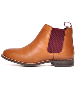 These Silver Street London Sadie Chelsea boots have been engineered in a premium leather. They feature a mid-cut boot style with elasticated gussets to the side for easy slip on wear and the upmost in comfort. The upper is made from a premium leather which is soft, supple and durable for everyday wear. A soft lining also provides added comfort for your feet while and the slim rubber outsole with a textured tread is highly durable and provides grip on a wide variety of surfaces. 
 - Premium leather upper 
 - Classic dealer boot styling 
 - Elasticated side gussets
 - Slip on design equipped with a heel pull tab 
 - Sumptuous, cushioned insole 
 - Soft textile and leather lined inner 
 - Highly durable outsole 
 - Silver Street London branding