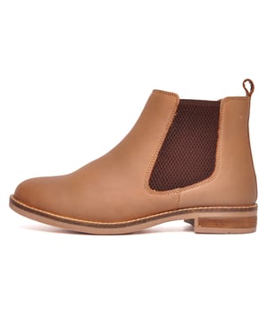 An effortless designer boot from the Silver Street London range. The Jenny has a premium leather upper with elasticated side panels and a heel pull tab delivering easy on off wear while not compromising on style. Stunningly crafted with designer detailing throughout with a hard-wearing rubber out sole and soft padded inner designed to keep you comfortable and fresh in a Chelsea boot that will never go out of fashion! This ankle boot will give you a confident step delivering head turning style wherever you go. 
 - Premium leather upper
 - Heel pull tab for easy on / off wear
 - Elasticated gussets for easy slip on wear
 - Padded footbed for long lasting comfort
 - Designer stitch detailing
 - Durable rubber outsole
 - Silver Street London branding