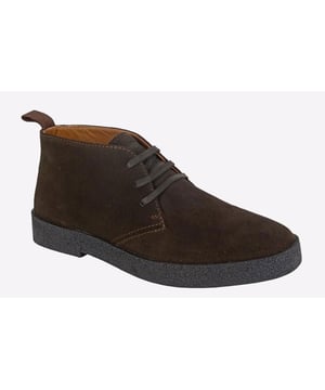 The Roamers Colorado Men's Desert Boots are crafted with a premium real suede upper, offering a stylish and comfortable fit. These classic desert boots feature a durable TPR (Thermoplastic Rubber) sole, providing excellent grip and flexibility for everyday wear. Perfect for casual or smart-casual outfits, the Colorado boots combine timeless design with long-lasting comfort and quality.
- Suede leather upper
- Lace up design
- TPR sole
- Durable outsole