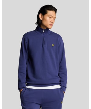 Made from loopback cotton jersey with a good element of stretch, our quarter zip sweatshirt is the perfect layering piece for every season. It features a classic collar and a quarter zip fastening at the front, and is finished with our signature golden eagle logo on the chest. - Classic collar 
- Quarter zip fastening 
- Long sleeves
- Composition: 100% cotton