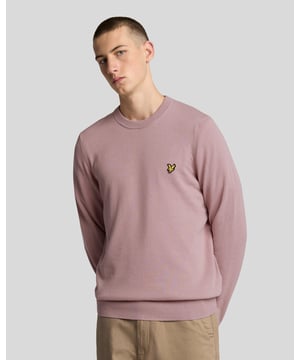 We know the value of a well-made staple, so classic pieces like this jumper form the core of our Lyle &amp; Scott collections. It's been knitted from soft 100% cotton and has a slim fit – perfect for layering under a jacket.- Round neck 
- Long sleeves 
- Ribbed hemline, cuffs and neckline
- Composition: 100% cotton