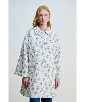 Our sizes run large, Jacquard patterned kaftan reflects elegance with its elegant texture and modern design. While it offers comfortable use thanks to its light and flowing fabric, it creates an eye-catching style with its special pattern details. Add a sophisticated touch to your style both for beach combinations and special occasions!