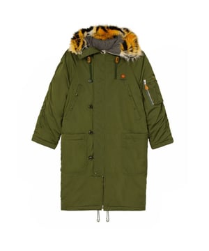 Trotseer de elementen in stijl met het Kenzo jack. Deze strakke jas is zo ontworpen dat hij prachtig staat bij bijna elke outfit. Maak een statement met een jas die er geweldig uitziet en je beschermt tegen de elementen., Kenzo groene jas, 100% katoen, windflap met knoopsluiting, centrale ritssluiting, 2 zakken met knoopsluiting, 100% katoen, normale pasvorm, maat valt normaal, merkbadge linksvoor op de borst, effen groene parka-jas