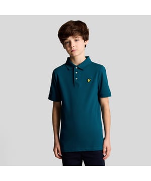 Juniors Lyle And Scott Plain Polo Shirt in marineblauw.- Klassieke geribde kraag.- Sluiting met drie knopen en detailstiksels.- Korte mouwen.- Geribde manchetten.- Geborduurd logo op borst.- Normale pasvorm.- 97% Katoen 3% Elastaan.- Ref: SPB2000VW992