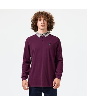 Heren Weekend Offender Walker Check Collar Long Sleeve poloshirt in berry.- House check geweven kraag.- Lange mouwen.- Schuifsluiting met drie knopen.- Comfort ribboord aan de kraag en mouwboorden.- 'Admit Nothing' label op de onderste zijnaad.- Weekend Offender knopen met merkopdruk.- Regular fit.- Ref: POAW2413BER