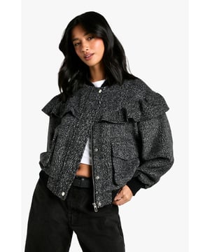 boohoo PETITE.Serving up the same statement styles in scaled down sizes, boohoo Petite is your port of call for perfectly proportioned pieces designed to fit women of 5&rsquo;3&rdquo;/1.60m and under.