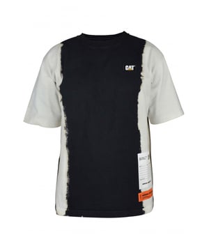 Camiseta Heron Preston x CAT de algodón degradado en blanco y negro.Logotipo de White Heron Preston impreso en la espalda.Etiqueta negra con el logo de CAT bordado en la parte delantera.Escote redondo.100% algodón.