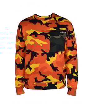 Valentino Garavani Pullover mit langen Ärmeln.Orange, Gelb und Camo-Muster. schwarz.Gerippter Rundhalsausschnitt, Bündchen und Saum.Khakifarbene Camo-Brusttasche100% Baumwolle.Made in Italy.