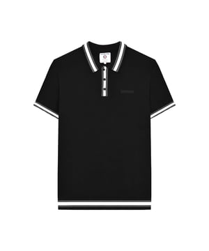100% Katoen. Stof: Fijnmazig, gebreid. Ontwerp: Geborduurd logo, puntdetail. Manchet: Ribbel. Hem: Ribben. Mouwtype: Korte mouwen. Halsuitsnijding: Omgeslagen kraag. Klep met 3 knopen, Tonaal borduurwerk. Opgelet: Verwijderd houden van vuur. S: 39 in. M: 41 in. L: 42,5 in. XL: 44 in. XXL: 46,5 in. 3XL: 48,5 in. 4XL: 51 in.