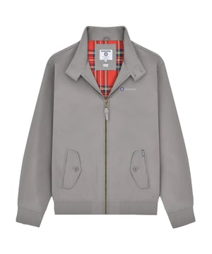 100% Polyester. Ontwerp: Geborduurd logo. Stoftechnologie: Douchebestendig. Halsuitsnijding: Geknoopt, staande kraag. Manchet: Gemonteerd. Mouwtype: Met lange mouwen. Geschikt: Regelmatig. Zakken: 2 Zijzakken, met knoopsluiting. Bevestiging: Volledige ritssluiting. Hem: Aangepast. Opgelet: Verwijderd houden van vuur. S: 44,5in. M: 47 in. L: 49,5 in. XL: 52 in. XXL: 54 in. 3XL: 56,5 in. 4XL: 59 in.