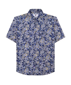 100% Baumwolle. Design: Rundum bedruckt, Paisley-Muster. Button-Down-Kragen. Kellerfalte, Etikett mit Logo, Falte in der Rückenmitte, Kragenstange. Taschenart: 1 Brusttasche. Kurzärmlig. Schaftrand zum Umklappen.