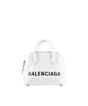 Ville Balenciaga Handtasche aus weißem Leder in Kroko-Optik.Schwarzes Balenciaga-Logo auf Vorder- und Rückseite.Geprägtes goldenes Balenciaga-Logo auf der Vorderseite.Innentaschen, eine davon mit Reißverschluss.Abnehmbarer und verstellbarer Schulterriemen.Silberner Verschluss mit Reißverschluss.Maße: Länge 18 cm x Höhe 14 cm x Breite 8 cm.Made in Italy.