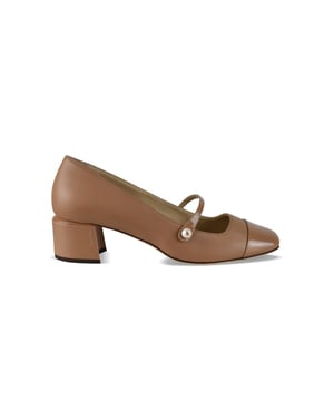 Zapatos de tacón Elisa 45 de Jimmy Choo en piel nude.Puntera cuadrada de charol.Tira fina adornada con una perla blanca.Logotipo de la marca en el talón.Tacón en bloque de 4,5 cm.Suela de cuero.Made in Italy.