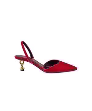 Velvet Chain Pumps aus rosafarbenem Samt von Tom Ford.Riemchen an der Rückseite.Geschlossene und spitze Spitze.Kleiner goldener Absatz im Ketten-Stil.Sohle und Futter aus Leder.Made in Italy.
