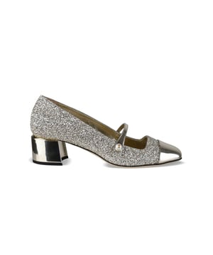 Zapatos de tacón Elisa 45 con lentejuelas doradas de Jimmy Choo.Puntera cuadrada en piel dorada.Correa fina adornada con una perla blanca.Logotipo de la marca en el talón.Tacón en bloque dorado de 4,5 cm.Suela de cuero.Made in Italy.