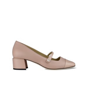 Elisa 45 Jimmy Choo Pumps aus rosafarbenem Leder.Quadratische Spitze aus Lackleder.Dünner Riemen mit einer weißen Perle verziert.Geprägtes Logo auf dem Absatz.4,5 cm hoher Blockabsatz.Sohle aus Leder.Made in Italy.