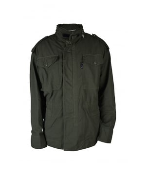 Chaqueta con cremallera verde militar de Off-White.Patrón de flechas de la firma.Charreteras, puños con botones, dobladillo recto, cuello alto, cierre frontal oculto, dos bolsillos en el pecho con botones.Capucha desmontable. Impresión del logotipo de la flecha negra en la espalda.Cintura con cordón.100% poliamida.