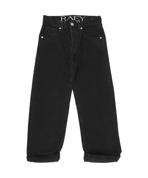 Bring sustainable style to your everyday wardrobe with the RAEY Women's Organic Dad Jean. Made from a blend of 87% organic cotton and 13% recycled cotton, these jeans offer a comfortable, eco-friendly fit. With a relaxed, high-rise silhouette and a slightly tapered leg, they deliver that classic "dad jean" look with a modern twist. The organic cotton ensures softness and durability, while the recycled cotton adds a touch of sustainability. Perfect for laid-back days, these jeans combine style and comfort in a responsible, eco-conscious design.