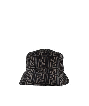 Bob mit FF Fendi-Muster aus Jacquard.Schwarz und weiß.Bedruckt mit FF-Logo.Monogramm-Muster aus Jacquard.Schmaler, fallender Rand.Made in Italy.