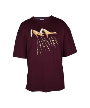 Bordeauxrotes T-Shirt von Lanvin aus Baumwolle.Gedrucktes Bild in der Mitte.Rundhalsausschnitt.Mit kurzen Ärmeln.Made in Italy.