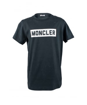 Marineblauw T-shirt van Moncler-katoen.Logo gedrukt in een wit rechthoekig frame in het midden.Logopatch op de schouder.Korte mouwen.Gemaakt in Italië.