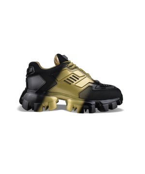 Zwarte en gouden Cloudbust Thunder Prada sneakers.Model met inzetstukken van textiel en rubber.Rubberen logo op tong en achterkant.Vetersluiting.Volumineuze rubberen zool.Gemaakt in Italië.