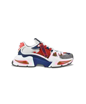 Dolce&Gabbana Airmaster Sneakers in Rot, Weiß, Blau und Grau.Design mit Einsätzen. Aus Nylon und Leder.Weiße Leder-Konturenkappe mit rotem  DG -Logo.Verschluss mit Schnürsenkeln.Zunge mit Logo-Patch.Dicke dreifarbige Sohle aus Gummi.Made in Italy.