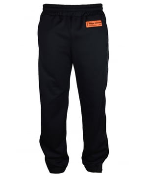 Joggers negros de Heron Preston.Dos bolsillos diagonales.Elásticos en la cintura.Logotipo de la firma en la parte delantera.Corte recto.Hecho de algodón.
