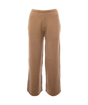 100% Cashmere. Raey wide-leg chunky knitted trousers crafted from responsibly sourced cashmere with a drawstring waistband, and side slip pockets.