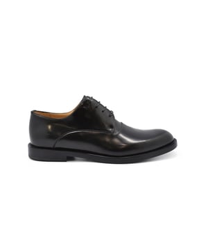 Schwarze Fendi Schnürschuhe.100% Kalbsleder.Made in Italy.
