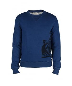 Sudadera azul marino de Lanvin.Estampado en negro en la parte delantera del emblemático logotipo de la marca que representa a una madre y un hijo.Cuello redondo.Ribetes acanalados.Cuello en V acanalado y deportivo.100% algodón.Made in Italy.