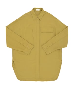 100% ORGANIC COTTON. The Raey Army Shirt is a versatile and stylish piece that embodies a casual yet refined look. This shirt is typically made from high-quality cotton or cotton blends, ensuring both comfort and durability. It features a classic button-down design with a relaxed fit, making it perfect for layering or wearing on its own