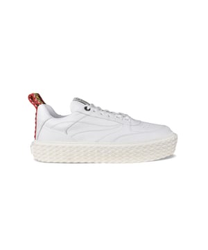 Sneakers Lanvin Curbies 2 de cuero blanco.Lengüeta Curb icónica y contrastante en la parte trasera.Etiqueta con el logo en la lengüeta delantera.Cordones blancos.Punta redonda perforada.Suela de plataforma de goma con motivo Curb en relieve.Made in Italy.