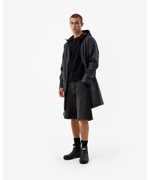 Designed for daily use in transitional seasons, the Unisex Andrea Rain Coat is the ultimate protection against unpredictable weather. This fully waterproof rain jacket features a waterproof zip centre front, reverse entry pockets and an adjustable hood. Crafted with underarm eyelets, this quick dry coat has increased breathability for warmer climates.
Relaxed Fit
Material: 100% Polyurethane (exclusive of trimmings)Logo: 100% Silicon badge
HARU0002242