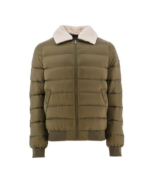 Cosy collar with contrast fabric.Side pockets.Zip fastening.Ribbed cuffs and hem. Removable collar with feather and down.