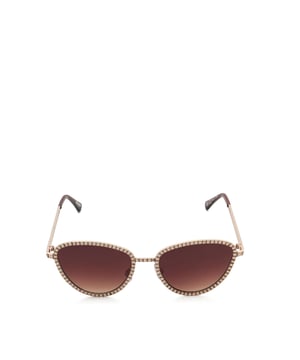 Let your eyes do the talking and slip on Glinting, a pair of diamante embellished sunglasses that add just the right amount of sparkle to your look.
