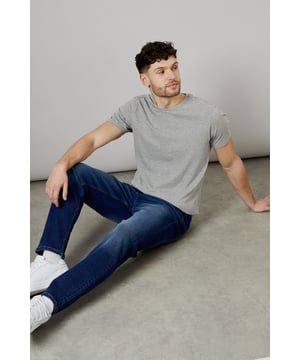 Dark Wash Stretch Tapered Fit Jeans