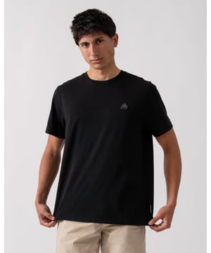 This t-shirt keeps it minimal with tiny branding at the front, offering a clean and understated look.


Regular Fit
Rib Knit Collar
Triangle Patch with Gun Metal Logo
Moose Knuckles Label on Side Seam



100% Pima Cotton Jersey
M15MT777