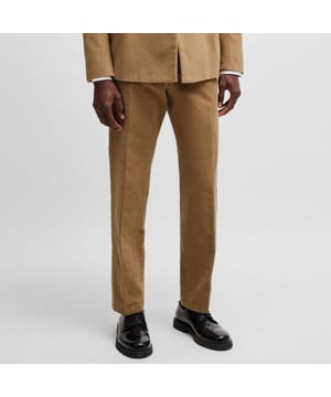 Mens BOSS C-Peter Relaxed-fit trousers in cotton twill weave in beige.Easy-wear formal trousers by BOSS. Crafted in cotton with a twill weave  this pair is cut to a relaxed fit with front pleats.- Relaxed fit- Button and zip closure- Straight leg- Main material: 100% Cotton.  Pocketing: 65% Polyester  35% Cotton.  Knee lining: 100% Viscose.  Dry clean.- Ref: 50521622-282