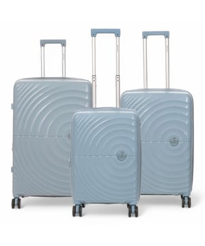 Upgrade uw reisuitrusting met deze uitbreidbare polypropyleen harde koffer, ontworpen voor duurzaamheid, veiligheid en maximaal inpakgemak. Of u nu reist voor zaken of plezier, deze lichtgewicht maar toch stootvaste bagage zorgt voor soepele en stressvrije reizen. Kenmerken: Premium polypropyleen materiaal - Sterk, duurzaam en bestand tegen schokken, waardoor uw bezittingen goed beschermd blijven. Geïntegreerd combinatieslot - Ingebouwd beveiligingsslot om uw waardevolle spullen veilig te houden. Uitbreidbaar ontwerp - Alle maten zijn voorzien van een uitbreidbare rits, voor extra opbergruimte wanneer nodig. 8-wiel spinner systeem - Dubbel 4-wiel ontwerp zorgt voor moeiteloze 360° beweging voor eenvoudige navigatie. Ergonomische telescopische handgreep - Verstelbare handgreep voor comfortabel en soepel gebruik. Afmetingen en specificaties: Cabine: 55 x 37 x 22 cm (uitbreidbaar tot 27 cm) | Gewicht: 3,0 kg | Inhoud: 45L Medium: 66 x 43 x 27 cm (uitbreidbaar tot 32 cm) | Gewicht: 3,65 kg | Inhoud: 74L Groot: 76 x 47 x 30 cm (uitbreidbaar tot 35 cm) | Gewicht: 4,55 kg | Inhoud: 102L LET OP: Deze koffers worden afzonderlijk verkocht, niet als set. Selecteer dus uw gewenste maat!