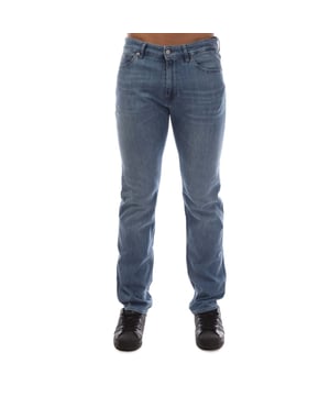 Men's Boss Maine Slim-Fit Jeans. Zip fly and button fastening.- 5 pocket design.- Belt loops.- Leather badge on the waistband.- Slim fit. Material: 92% Cotton, 6% Elastomultiester, 2% Elastane. Ref: 50440761442.