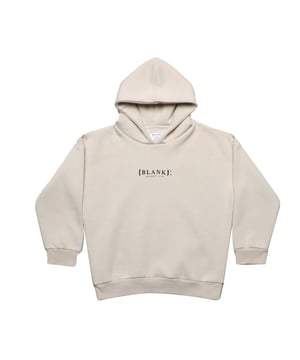 Blank Essentials Juniors Tech Fleece OTH Hoodie.- Slouchy hood.- Drop shoulders.- Ribbed cuffs and hem.- Logo on the front.- Regular fit. Material: 70% Cotton, 30% Polyester. Ref: BEKIDS055OT.