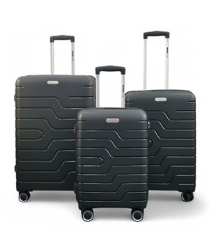 Elimine el estrés de viajar con este juego de equipaje Hardshell, diseñado para viajeros modernos que valoran la seguridad, la durabilidad y la movilidad fluida. Ya sea una escapada rápida a la ciudad o una escapada más larga, este juego de maletas ligero y sólido ofrece una solución elegante y confiable para todas sus necesidades de embalaje. Características: • Construcción rígida duradera: el exterior fuerte y resistente a los impactos mantiene sus pertenencias protegidas durante el tránsito. • Cerradura de combinación integrada: la cerradura incorporada que cumple con la TSA garantiza que su equipaje se mantenga seguro y accesible para la seguridad del aeropuerto. • Sistema giratorio de 8 ruedas: las ruedas dobles de fácil deslizamiento giran 360° para un manejo suave y una navegación sin esfuerzo en el aeropuerto. • Ligero y práctico: diseñado para ser ligero y fácil de transportar, a la vez que ofrece una generosa capacidad interna. Tamaño y especificaciones: • Cabina: 53 x 36 x 20 cm | Peso: 2,2 kg | Capacidad: 33 L • Mediano: 63 x 41 x 25 cm | Peso: 2,8 kg | Capacidad: 53 L • Grande: 73 x 47 x 28 cm | Peso: 3,7 kg | Capacidad: 80 L Ideal para vacaciones y viajes cotidianos, este juego de equipaje ofrece estilo, espacio y tranquilidad en cada paso del camino.