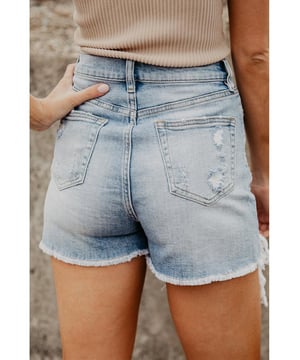 Our styles are designed with a trendy fitted look in mind following an international size standard. For the best fit we suggest choosing one size up from your usual. Be sure to check our sizing chart to find your perfect match!
  Cozy breathable and durable denim fabric
  High waist with a flattering fit
  Acid wash hue for a retro charm
  Raw edge finish
  Custom button and zipper
  Versatile and chic to pair with any womens top
Material: 72% Cotton 26% Polyester 2% Elastane