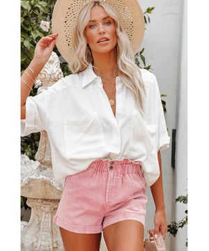 Shorts de mezclilla de tiro alto fruncidos en rosa polvo vintage
  Diseño de tiro alto con efecto papel
  Lavado mineral para un aspecto a la moda
  Detalle de borde doblado que suma al estilo
  Adecuado para mujeres y niñas modernas de diferentes edades
  Por favor, consulta la tabla de tallas para medidas precisas
Material: 65% algodón, 33% poliéster, 2% elastano