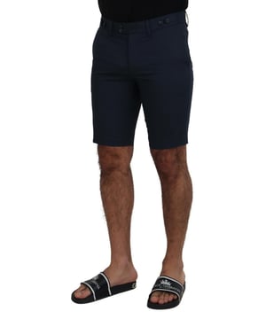 Marca: Dolce & Gabbana.
  Condicion: A estrenar con etiquetas.
  Coleccion: MainLine.
  Modelo: Pantalones cortos.
  Color: Azul.
  Material: 97% algodon 3% elastano.
  Hecho en Italia.
  Detalles del logotipo.